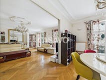 Appartement 6 pièces de 150m² – 75010 Paris