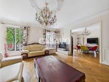 Appartement 6 pièces de 150m² – 75010 Paris