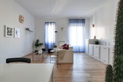 Two-bedroom Apartment of 108m² in P.zza Gobetti 19